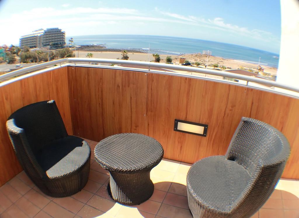 Alquilaencanarias-Medano Los Martines Beachfront A El Médano Exterior photo